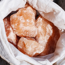 Kamenná sůl k lizu 25 kg - pytel